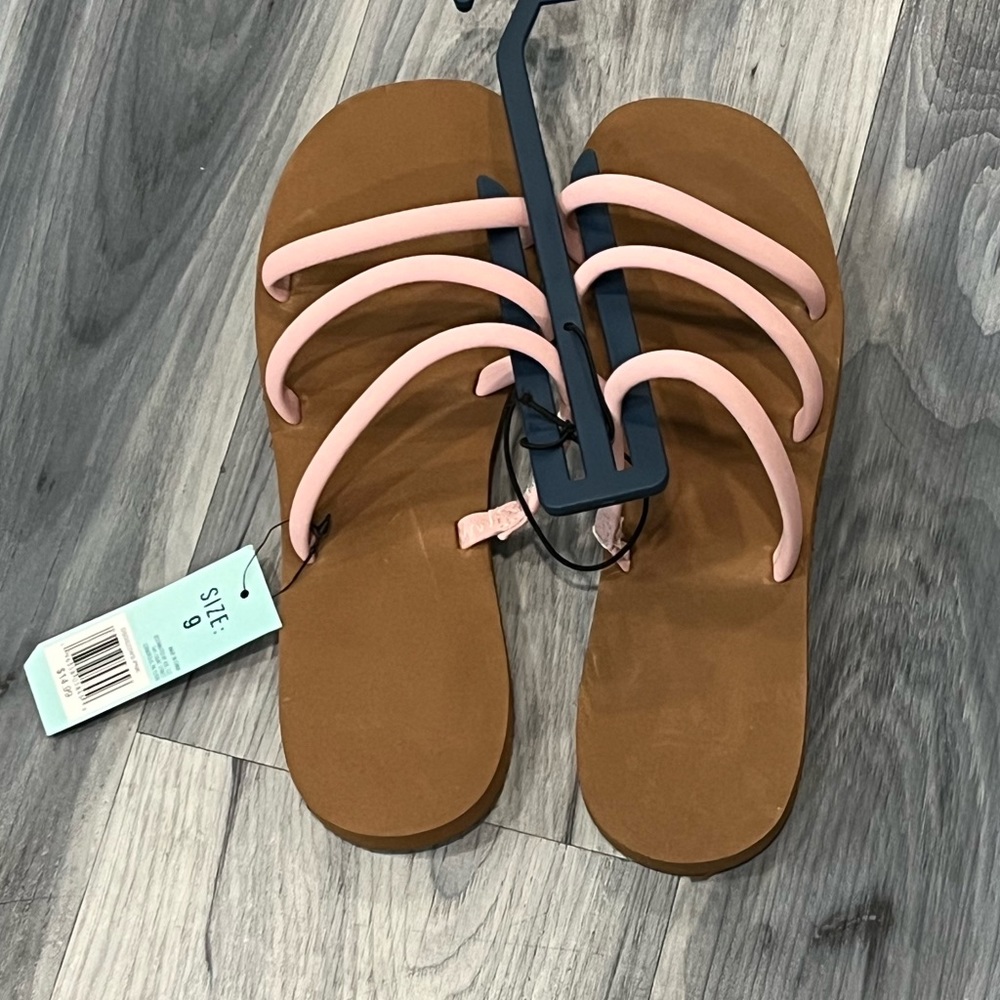 Flex foam sandals women’s 9 NWT
